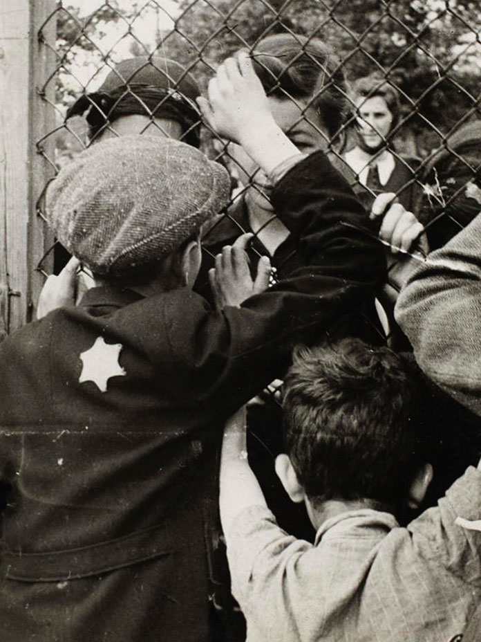 Children in the Lodz Ghetto prior to deportation. Photographer: Henryk Ross Source: Art Gallery of Ontario